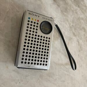 Sony TR-4100 hand radio vintage